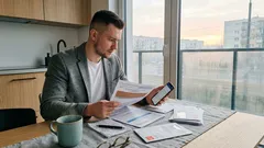 Pismo z IRS i wstrzymany zwrot podatku z USA: co zwykle „nie pasuje” i jak ruszyć sprawę